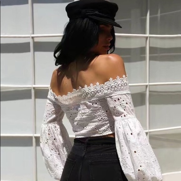 Sexy Cropped Lace Up Top With Balloon Sleeves - Picture 5 of 8